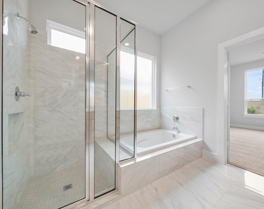 6010 Rolling Stream Court - Photo Thumbnail 10