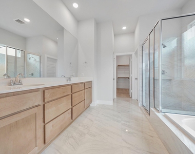 6010 Rolling Stream Court - Photo Thumbnail 9