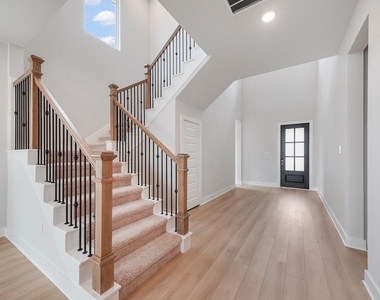6010 Rolling Stream Court - Photo Thumbnail 2