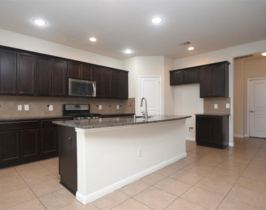 16614 Spirit Lake Court - Photo Thumbnail 4