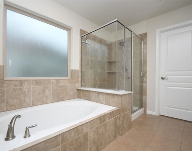 16614 Spirit Lake Court - Photo Thumbnail 13