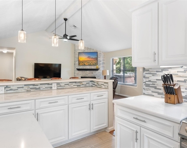 267 E Rainbow Ridge Circle - Photo Thumbnail 14