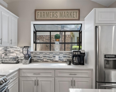 267 E Rainbow Ridge Circle - Photo Thumbnail 16