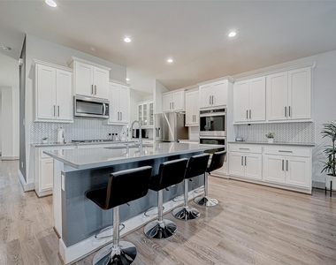 3802 Colorado Bend Drive - Photo Thumbnail 15