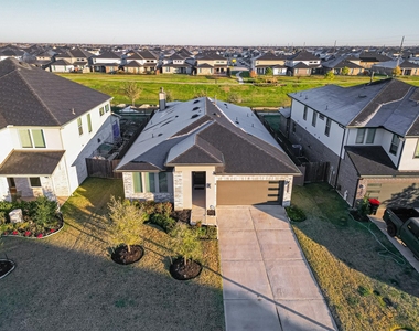 3802 Colorado Bend Drive - Photo Thumbnail 4