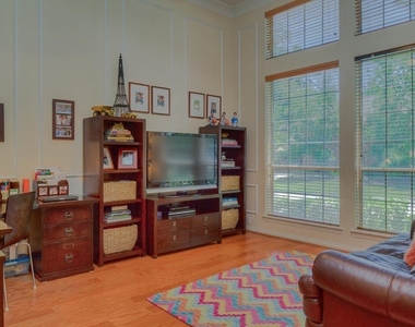 22 Villa Canyon Place - Photo Thumbnail 13