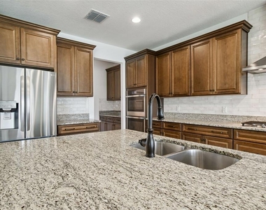 4512 Tatum Loop - Photo Thumbnail 26