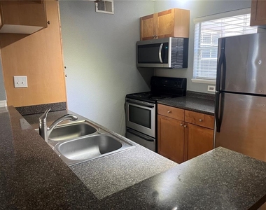 2500 Winding Creek Boulevard - Photo Thumbnail 7