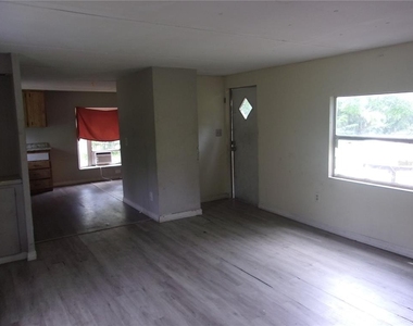 11105 Pinto Drive - Photo Thumbnail 10