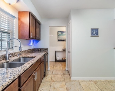 701 Poinsettia Road - Photo Thumbnail 6