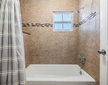 701 Poinsettia Road - Photo Thumbnail 10