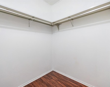 701 Poinsettia Road - Photo Thumbnail 16