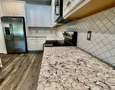 7942 Roma Dune Drive - Photo Thumbnail 8