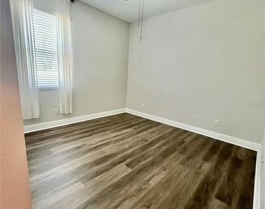7942 Roma Dune Drive - Photo Thumbnail 27