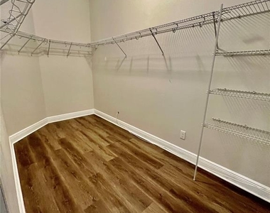 7942 Roma Dune Drive - Photo Thumbnail 15
