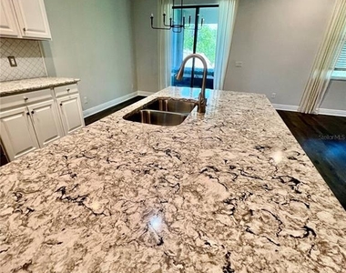 7942 Roma Dune Drive - Photo Thumbnail 9