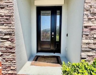 7942 Roma Dune Drive - Photo Thumbnail 3