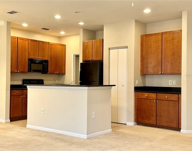 2249 Portofino Place - Photo Thumbnail 6