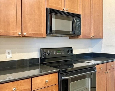 2249 Portofino Place - Photo Thumbnail 4