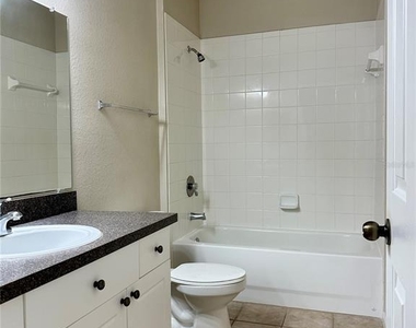 2249 Portofino Place - Photo Thumbnail 15