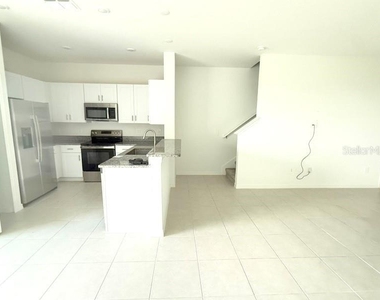 32010 Spiceberry Street - Photo Thumbnail 2