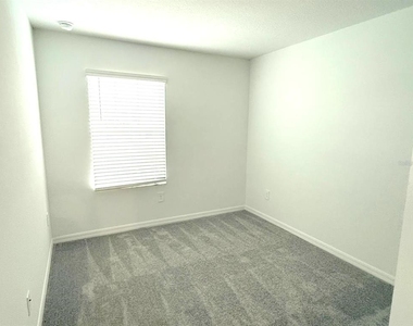 32010 Spiceberry Street - Photo Thumbnail 7
