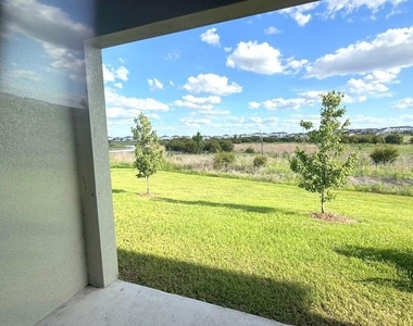 32010 Spiceberry Street - Photo Thumbnail 10