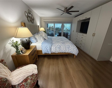 1480 Gulf Boulevard - Photo Thumbnail 7