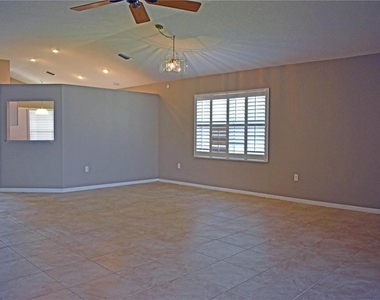 14499 Tamarind Loop - Photo Thumbnail 9