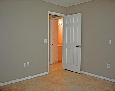 14499 Tamarind Loop - Photo Thumbnail 22