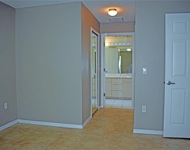 14499 Tamarind Loop - Photo Thumbnail 15