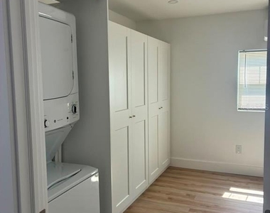 1834 28th Avenue N - Photo Thumbnail 9