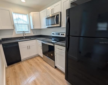1834 28th Avenue N - Photo Thumbnail 3