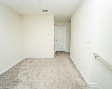 2831 Alder Berry Boulevard - Photo Thumbnail 9