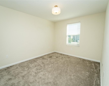 2831 Alder Berry Boulevard - Photo Thumbnail 14