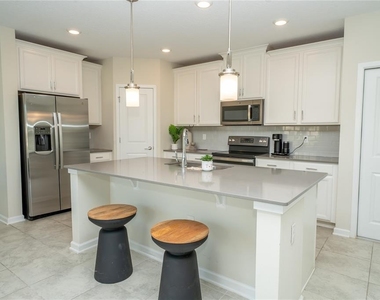 2831 Alder Berry Boulevard - Photo Thumbnail 3