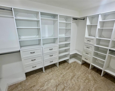 7031 Drury Street - Photo Thumbnail 9