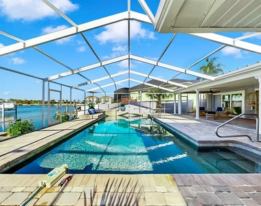 6344 Cottonwood Lane - Photo Thumbnail 2