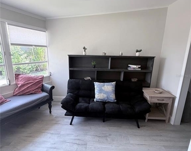 6407 1st Palm Point - Photo Thumbnail 12