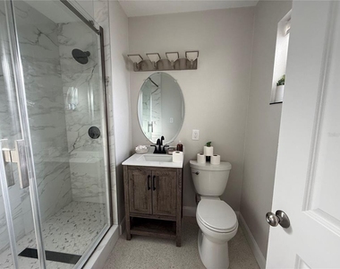 6407 1st Palm Point - Photo Thumbnail 18