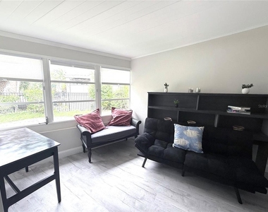 6407 1st Palm Point - Photo Thumbnail 10