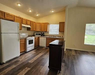 6290 W Oak Park Boulevard - Photo Thumbnail 13