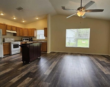 6290 W Oak Park Boulevard - Photo Thumbnail 9