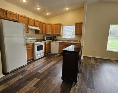 6290 W Oak Park Boulevard - Photo Thumbnail 14