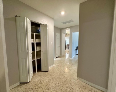 4917 99th Street N - Photo Thumbnail 10