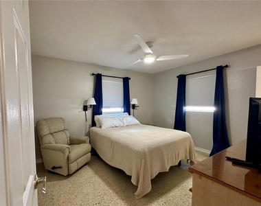 4917 99th Street N - Photo Thumbnail 9