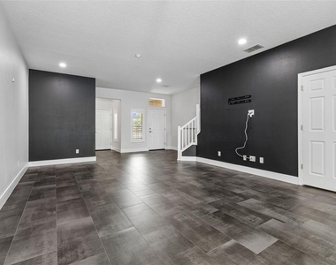 9210 Fox Sparrow Road - Photo Thumbnail 10
