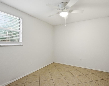 417 Milwaukee Avenue - Photo Thumbnail 12