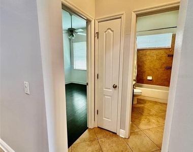 7926 Stoney Hill Drive - Photo Thumbnail 14
