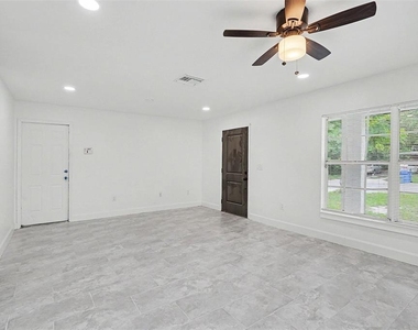 1128 Neville Avenue - Photo Thumbnail 4